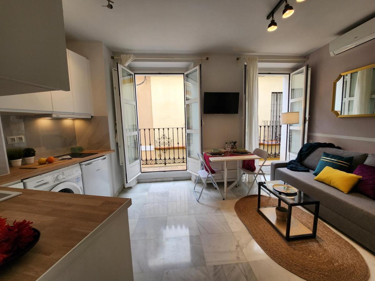 Lovely Center Apartments - Balcony Lux Sol Seville Exterior photo