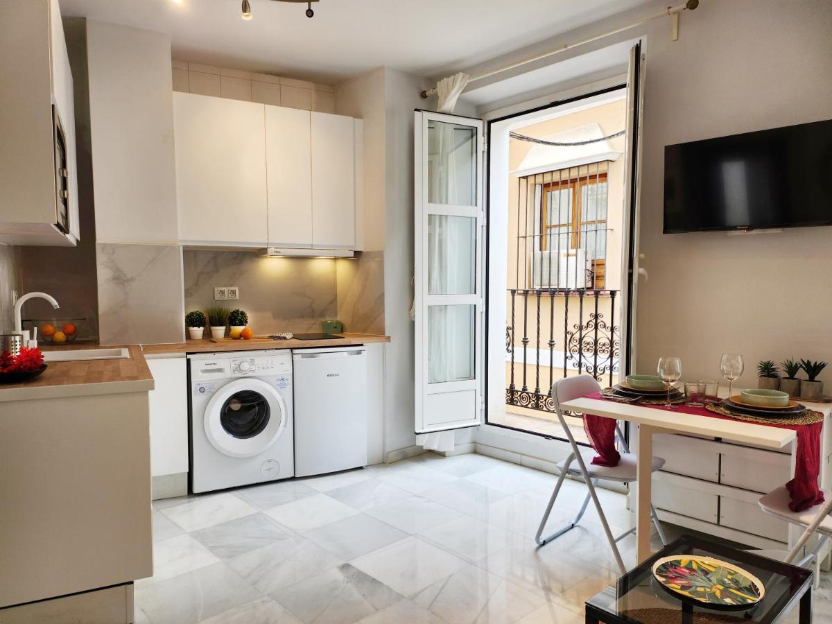 Lovely Center Apartments - Balcony Lux Sol Seville Exterior photo