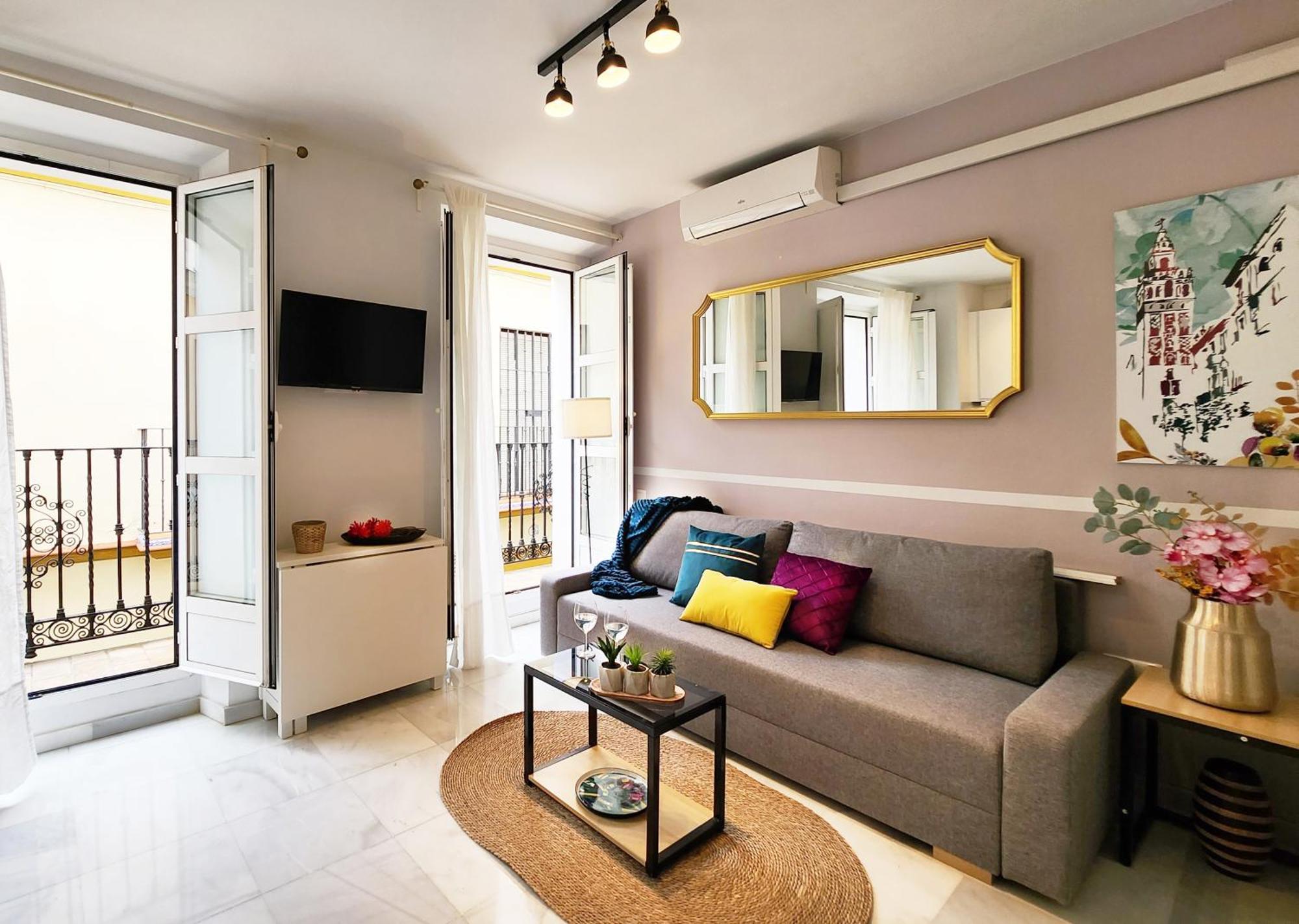 Lovely Center Apartments - Balcony Lux Sol Seville Exterior photo